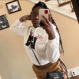 Meet your Posher, Morrisa